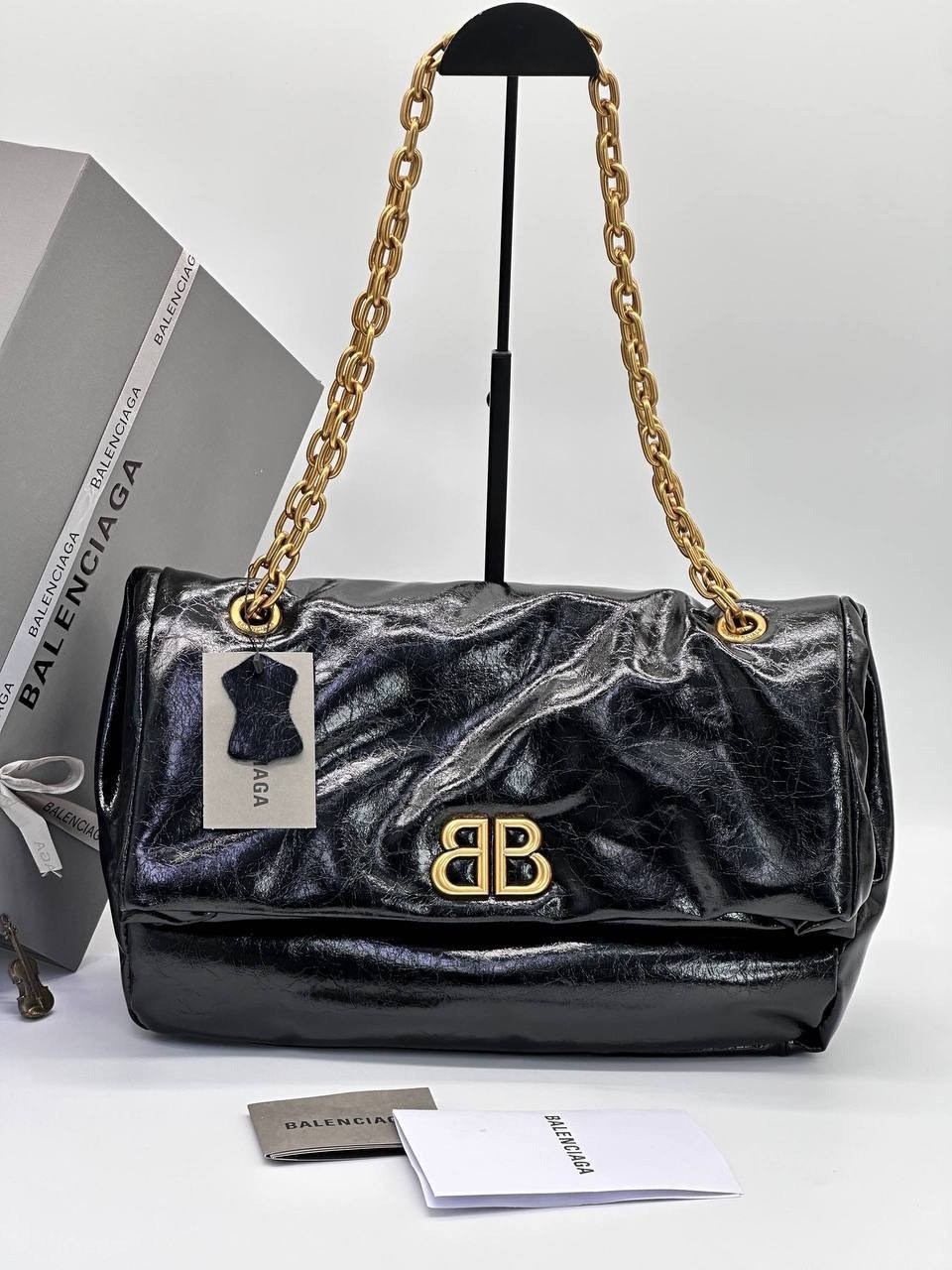 черная маленькая сумка-цепочка monaco balenciaga,сумка balenciaga,balenciaga черная кожаная сумка через плечо,сумка баленсиага,сумка женская balenciaga