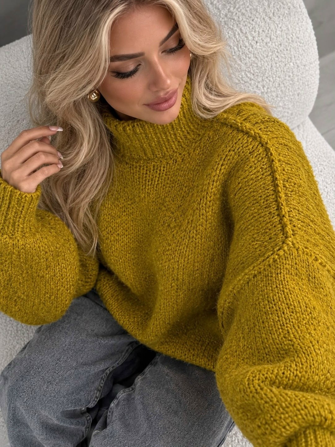 свитер,вязаные свитера,свитер оверсайз вязаный,желтый свитер,джемпер женский