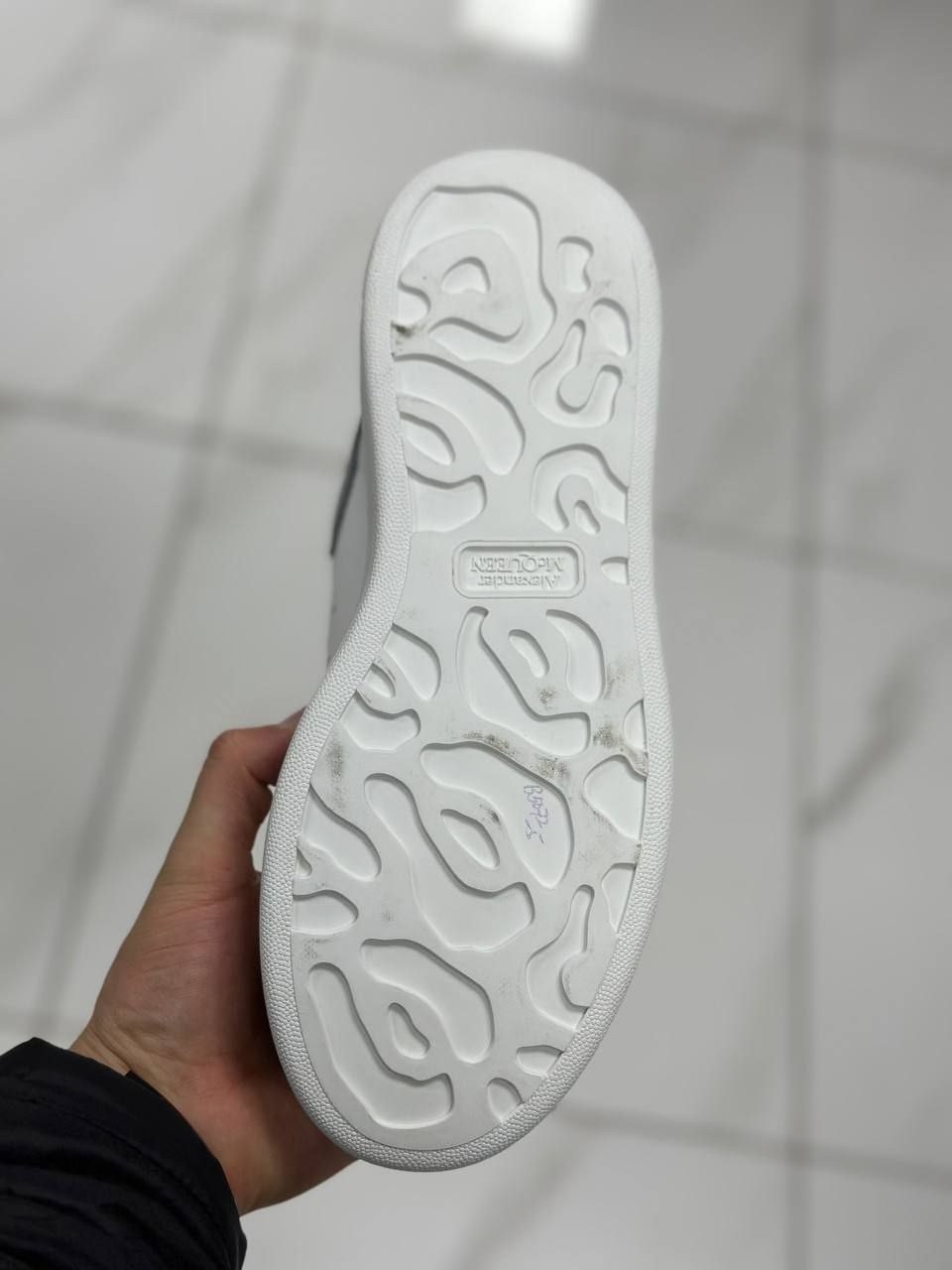 кроссовки,,кроссовки alexander mcqueen,женские кроссовки,оригинальные кроссовки