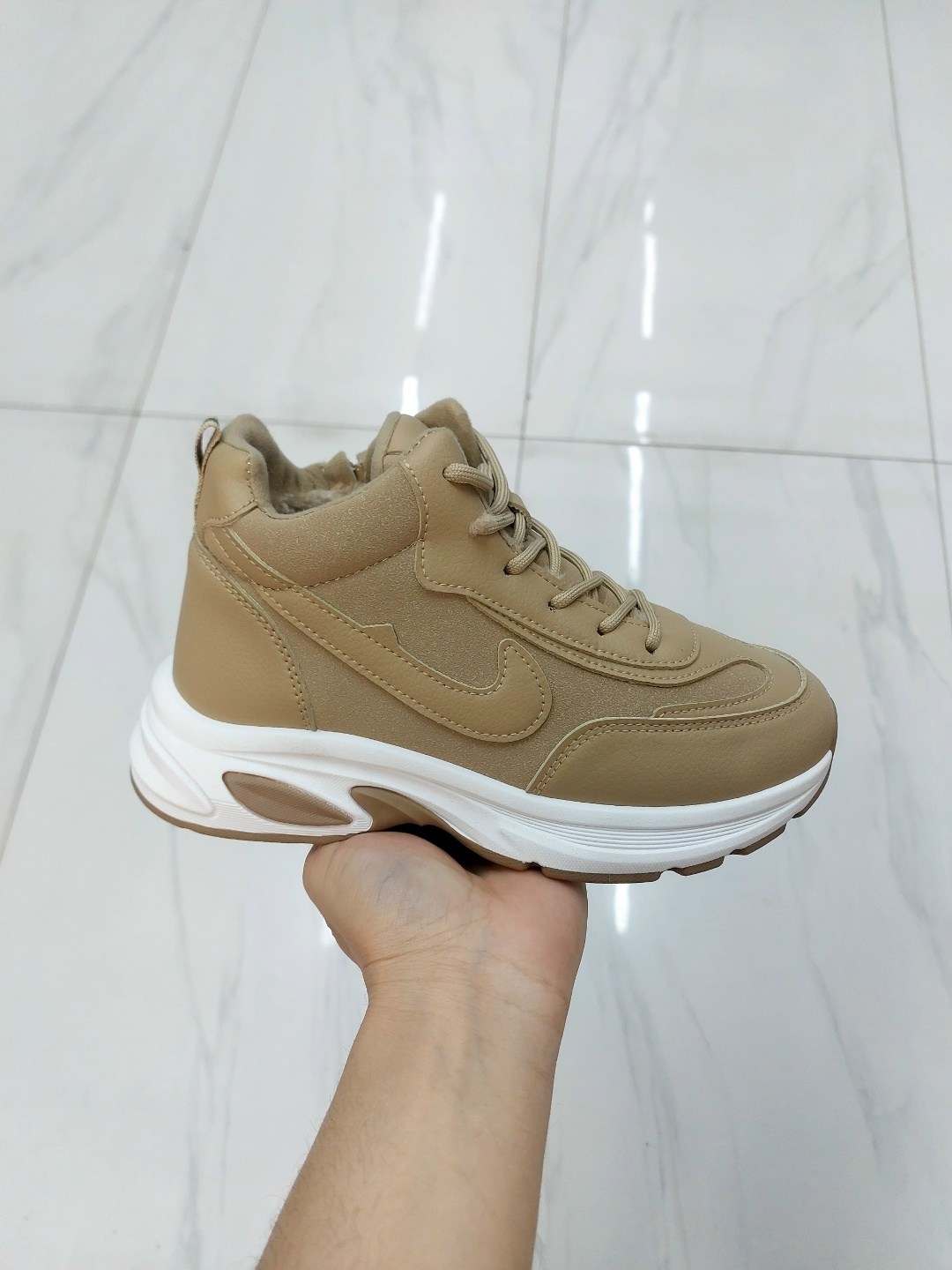 кроссовки женскиe,кроссовки зимние nike,зимние кроссовки женские,кроссовки женские высокие,черные кроссовки