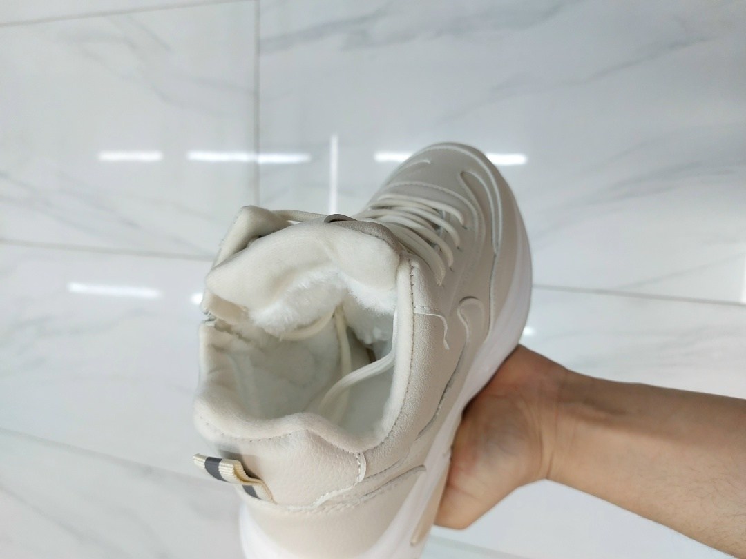 кроссовки женскиe,кроссовки зимние nike,зимние кроссовки женские,кроссовки женские высокие,черные кроссовки