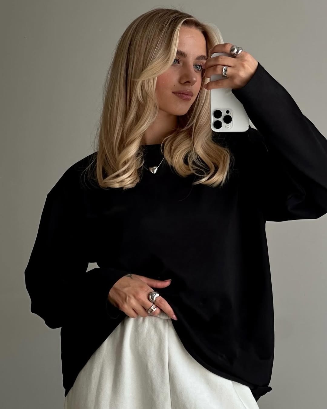 лонгслив женский оверсайз,оверсайз свитшот,оверсайз лонгслив,свитшот базовый оверсайз удлиненный ossiq,лонгслив оверсайз черный