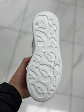 Кроссовки