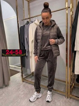 Костюм