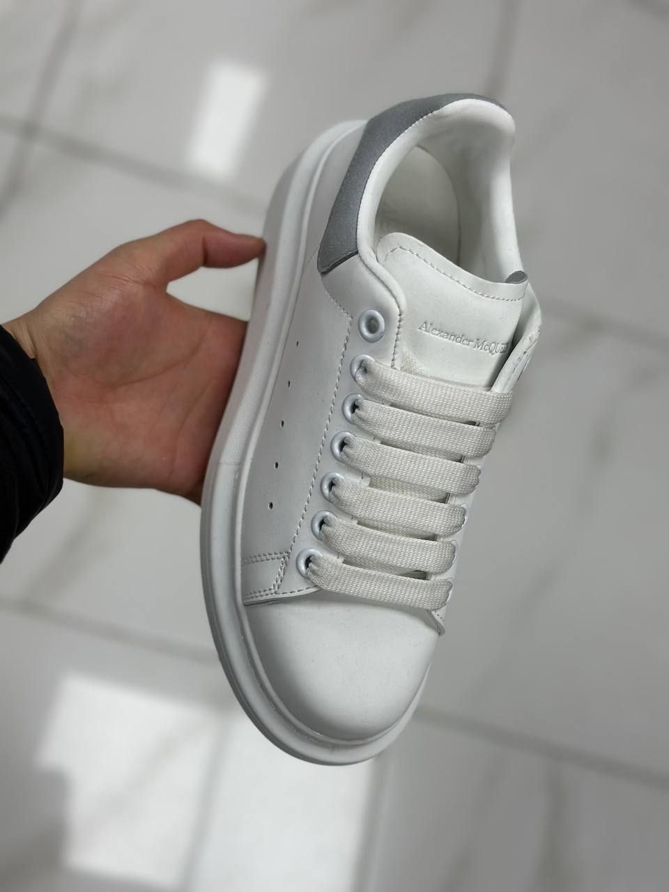 кроссовки,,кроссовки alexander mcqueen,женские кроссовки,оригинальные кроссовки
