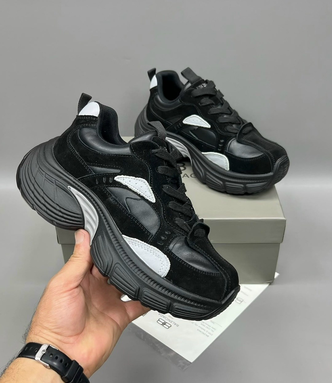 женские кроссовки balenciaga,женские кроссовки,,массивные кроссовки,черные кроссовки