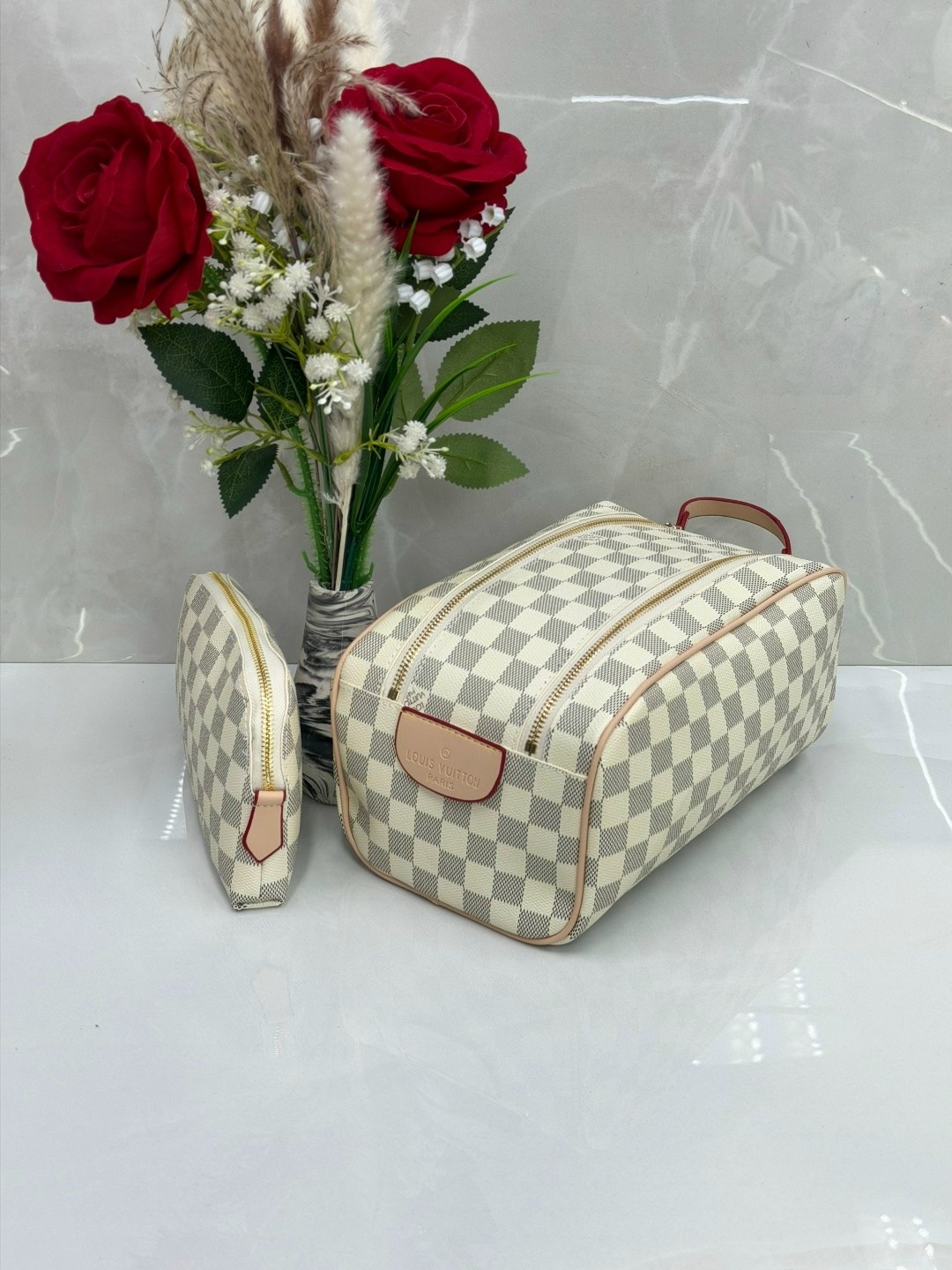 косметичка louis vuitton,косметичка,косметичка женская,брендовые косметички,стильная косметичка