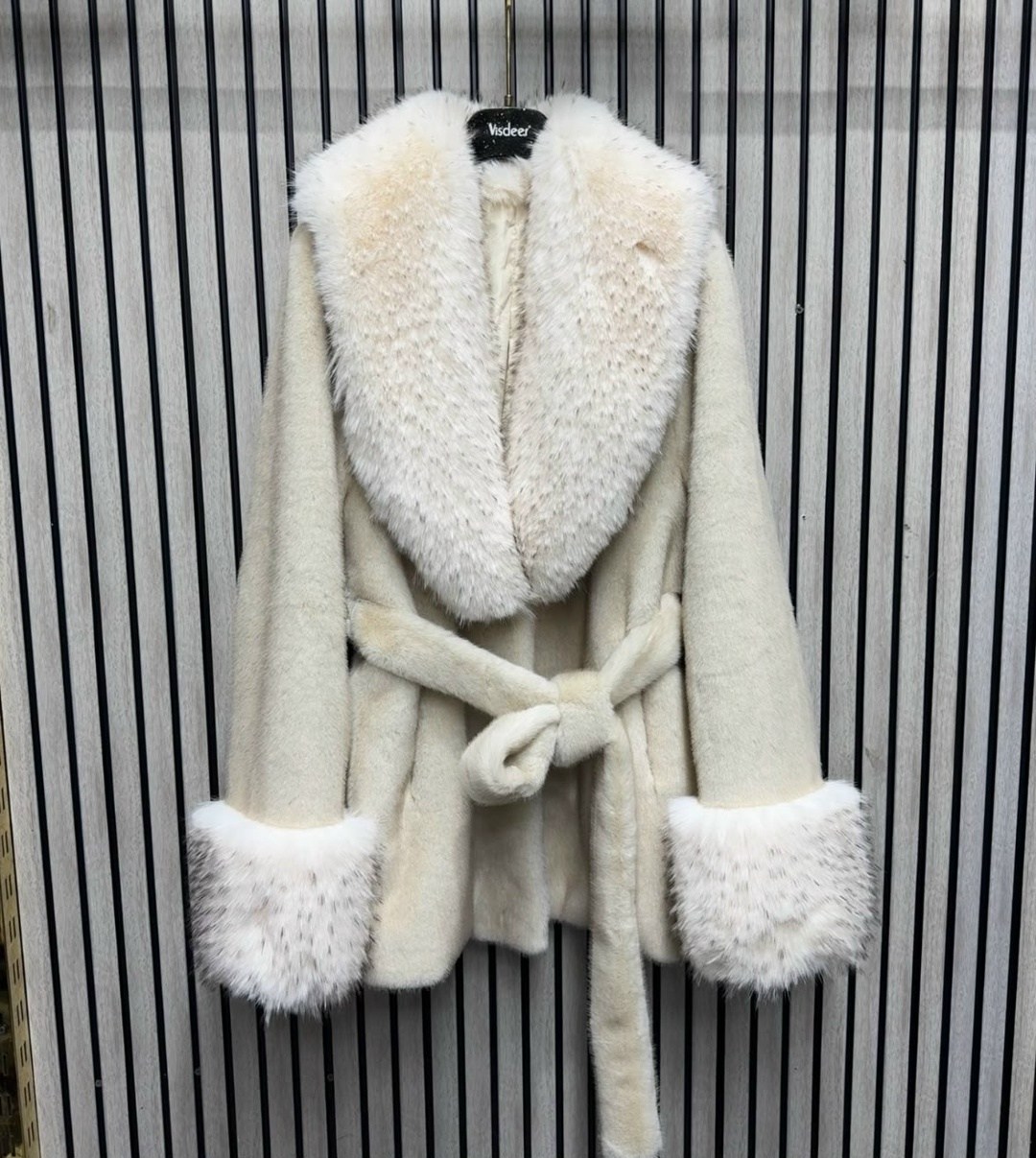 женская шуба,меховое пальто,теплое пальто,пальто из натурального меха,пальто из искусственного меха