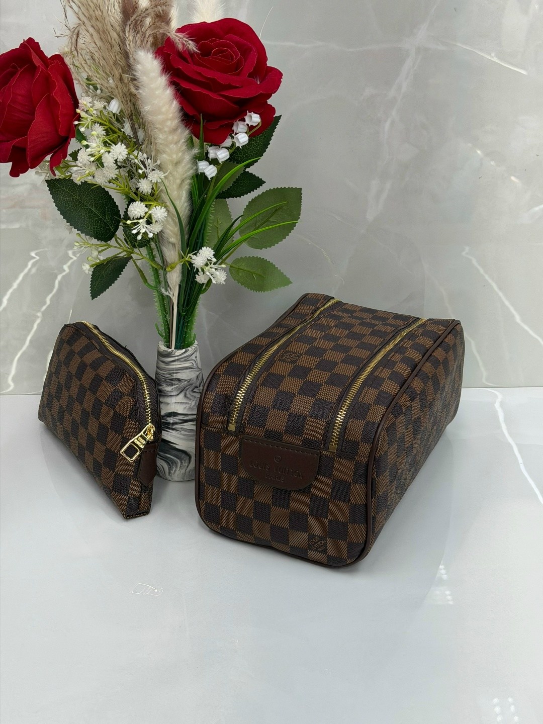 косметичка louis vuitton,косметичка,косметичка женская,брендовые косметички,стильная косметичка