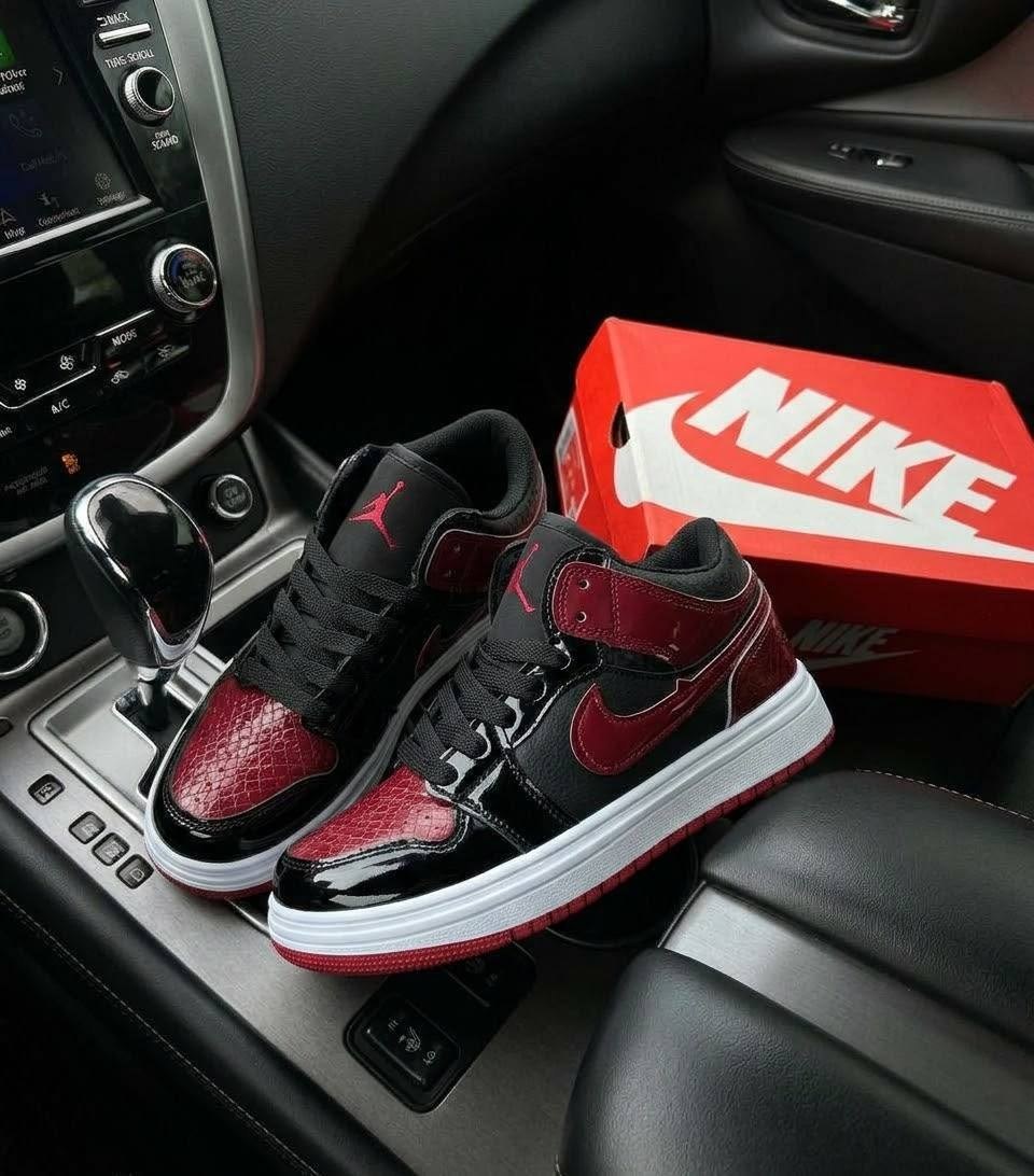 кроссовки nike air jordan 1 retro high,nike air jordan 1,nike air jordan 1 mid,кроссовки женские nike air jordan 1,кроссовки nike air jordan 1