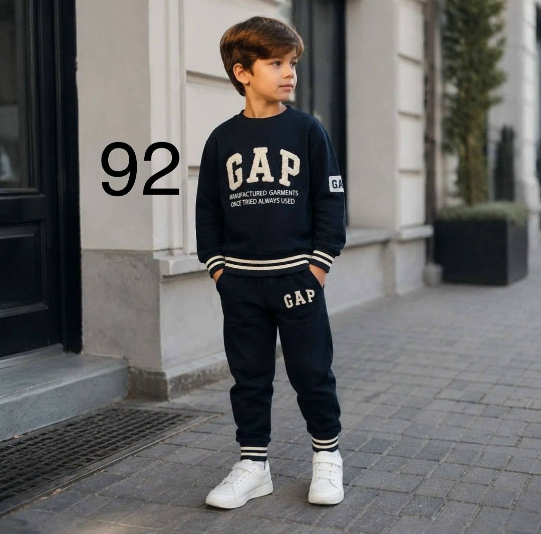 костюм спортивный мальчикам,спортивный костюм gap,костюм gap детский спортивный,костюм детский,костюм бежевый