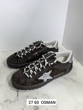 Кроссовки