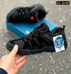 Кроссовки