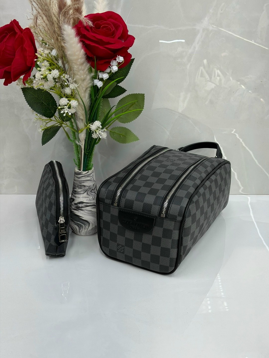 косметичка louis vuitton,косметичка,косметичка женская,брендовые косметички,стильная косметичка