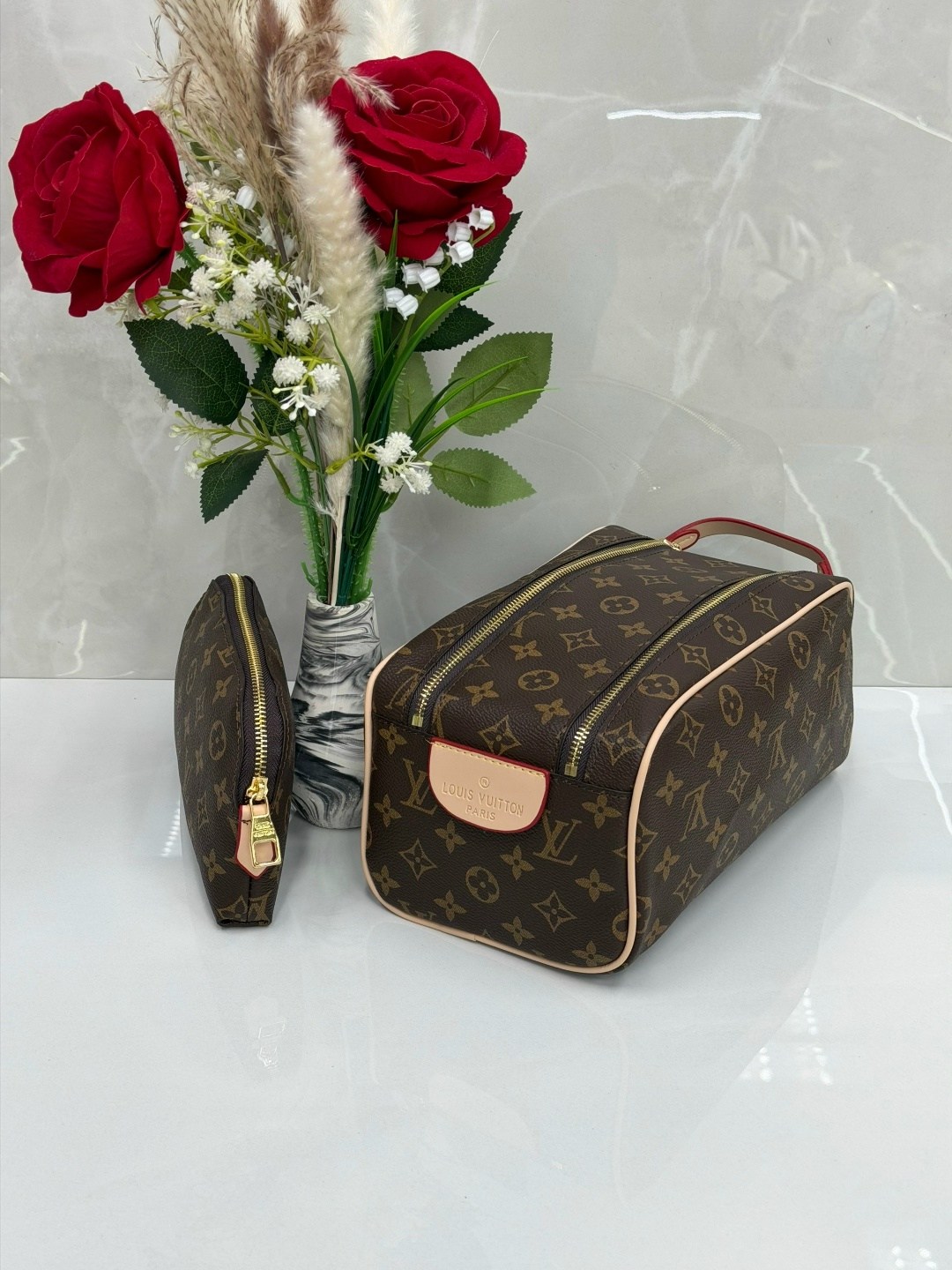 косметичка louis vuitton,косметичка,косметичка женская,брендовые косметички,стильная косметичка