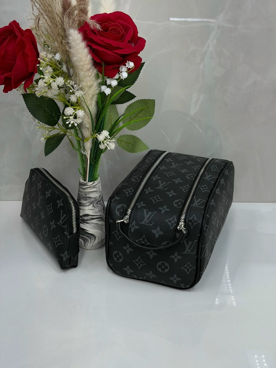 косметичка louis vuitton,косметичка,косметичка женская,брендовые косметички,стильная косметичка