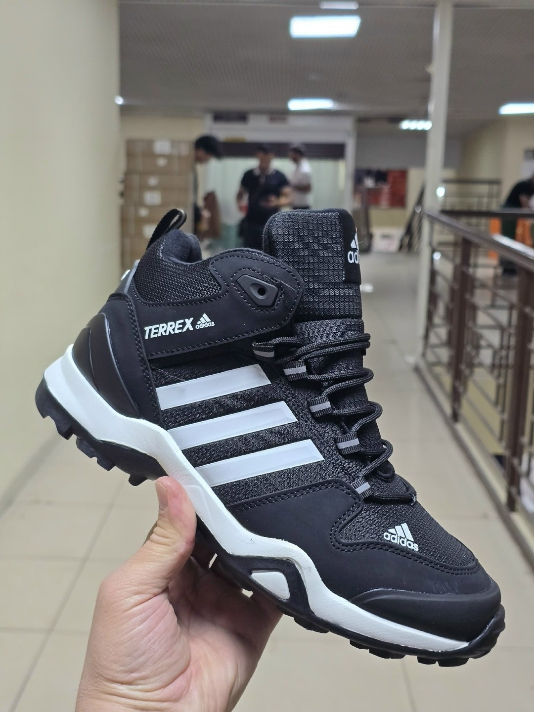 кроссовки мужские зимние adidas,кроссовки мужские зимние adidas terrex,кроссовки зимние adidas,кроссовки мужские adidas,кроссовки adidas climaproof зимние