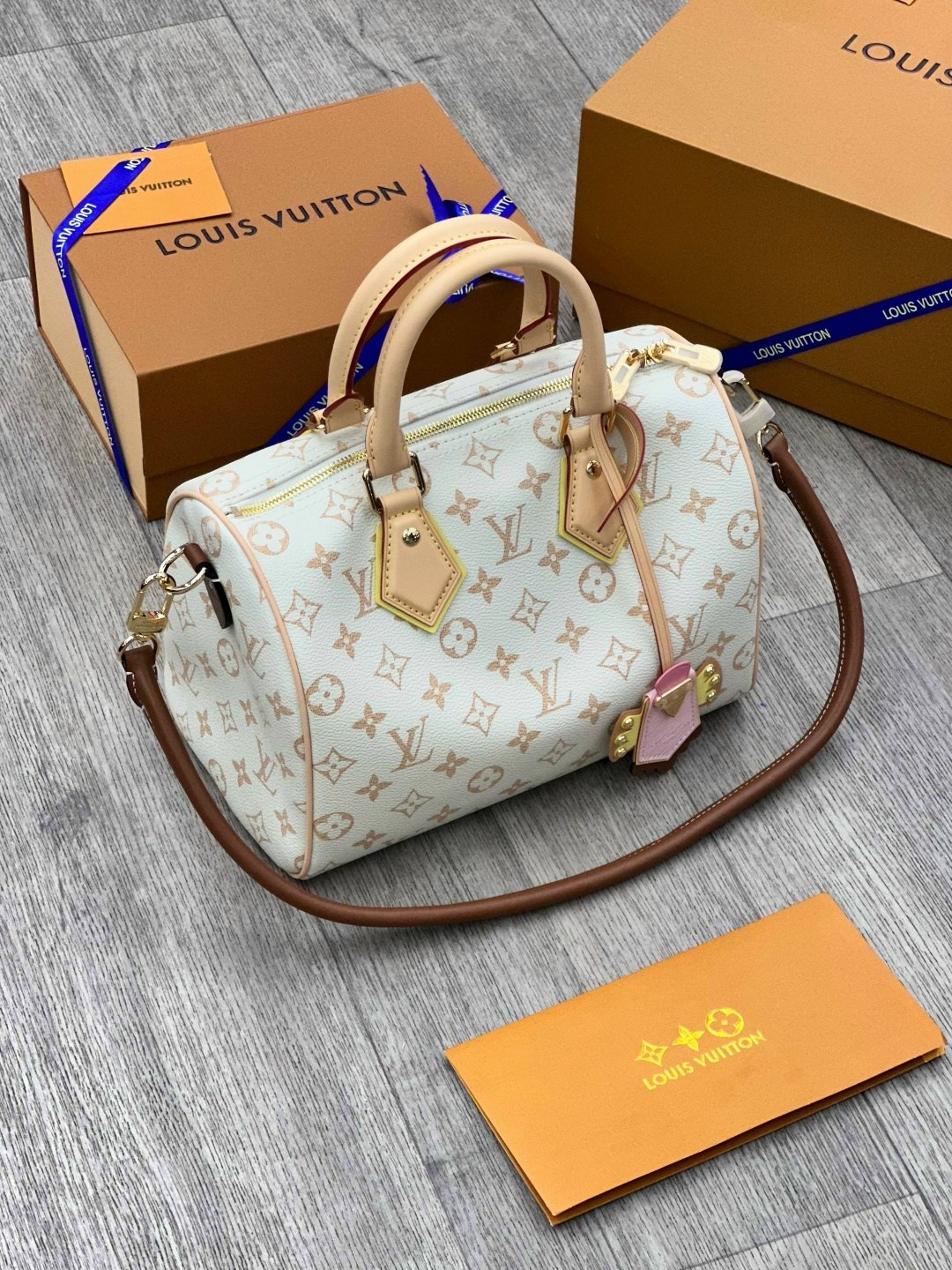 louis vuitton сумка на плечо,сумка louis vuitton,сумка,модная сумка,сумка луи витон женская