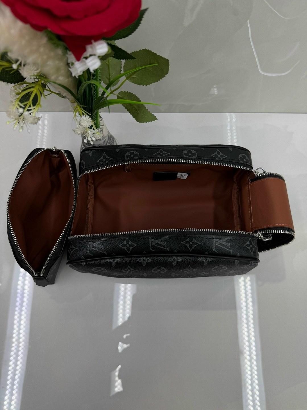 косметичка louis vuitton,косметичка,косметичка женская,брендовые косметички,стильная косметичка