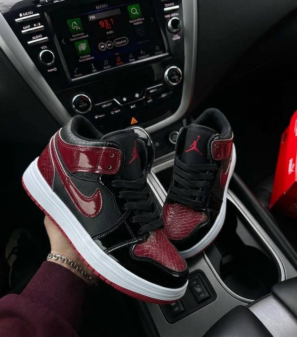 кроссовки nike air jordan 1 retro high,nike air jordan 1,nike air jordan 1 mid,кроссовки женские nike air jordan 1,кроссовки nike air jordan 1