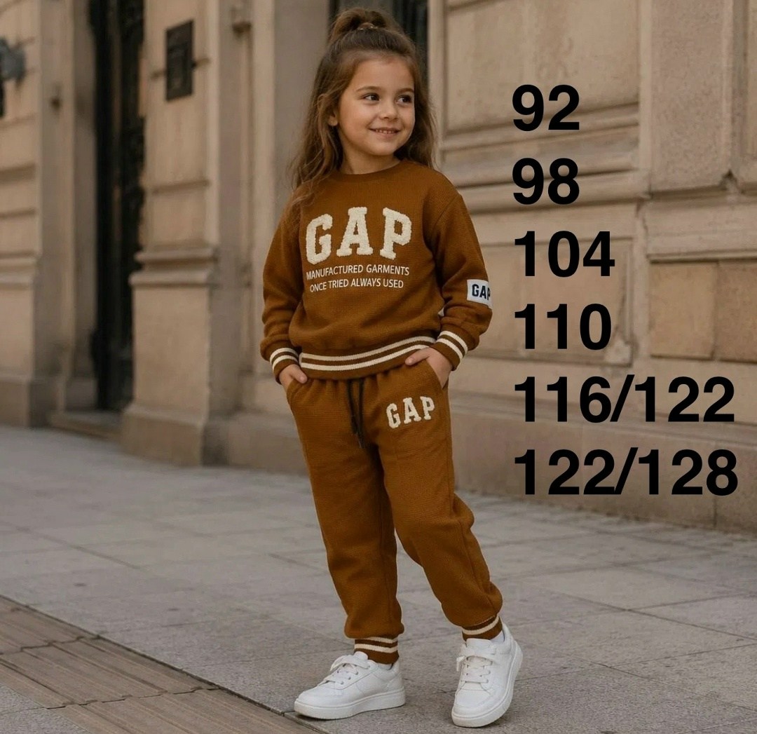 костюм спортивный мальчикам,спортивный костюм gap,костюм gap детский спортивный,костюм детский,костюм бежевый