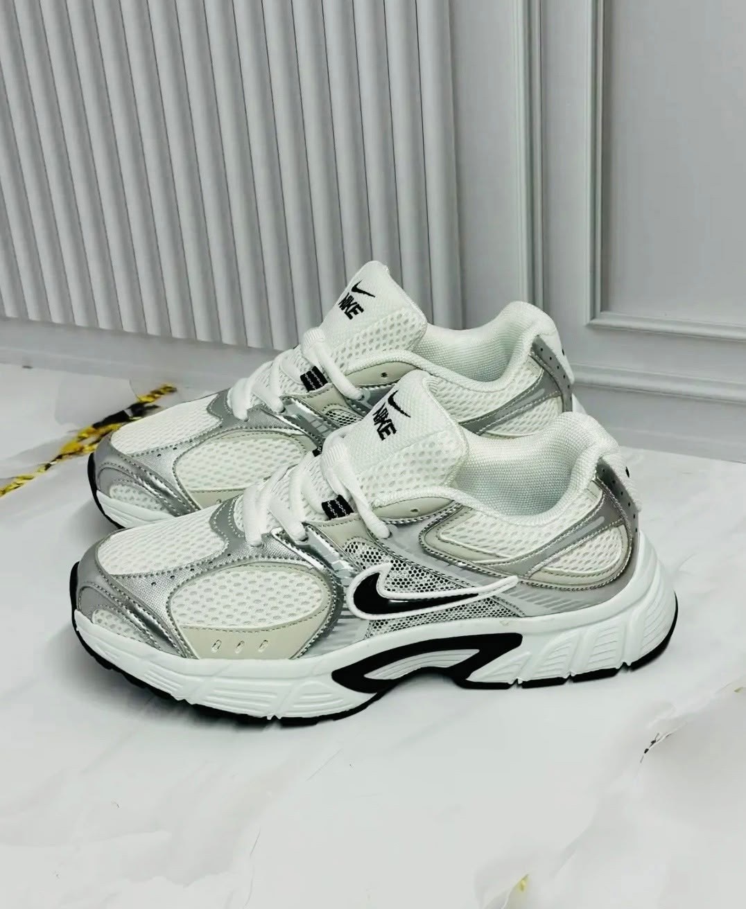 женские кроссовки,кроссовки эко,кроссовки эко кожа, женская,кроссовки nike v 5 rnr