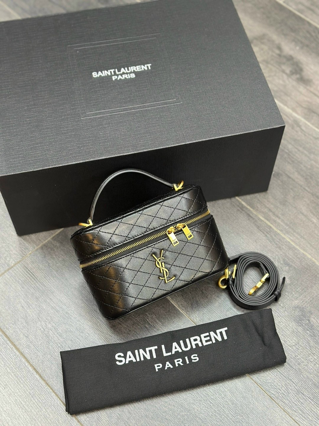 женская новая сумка yves saint laurent,косметичка yves saint laurent,saint laurent сумка,сумка yves saint laurent,сумка в стиле ysl gaby vanity bag yves saint laurent