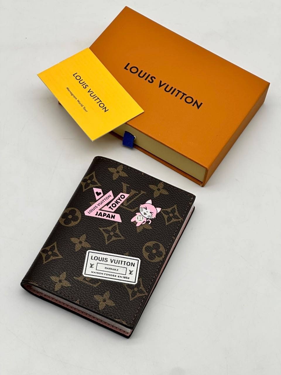 louis vuitton обложка на паспорт,обложка для документов louis vuitton,обложка на паспорт louis vuitton tiamat,обложка на паспорт louis vuitton print lion,обложка на паспорт луи виттон
