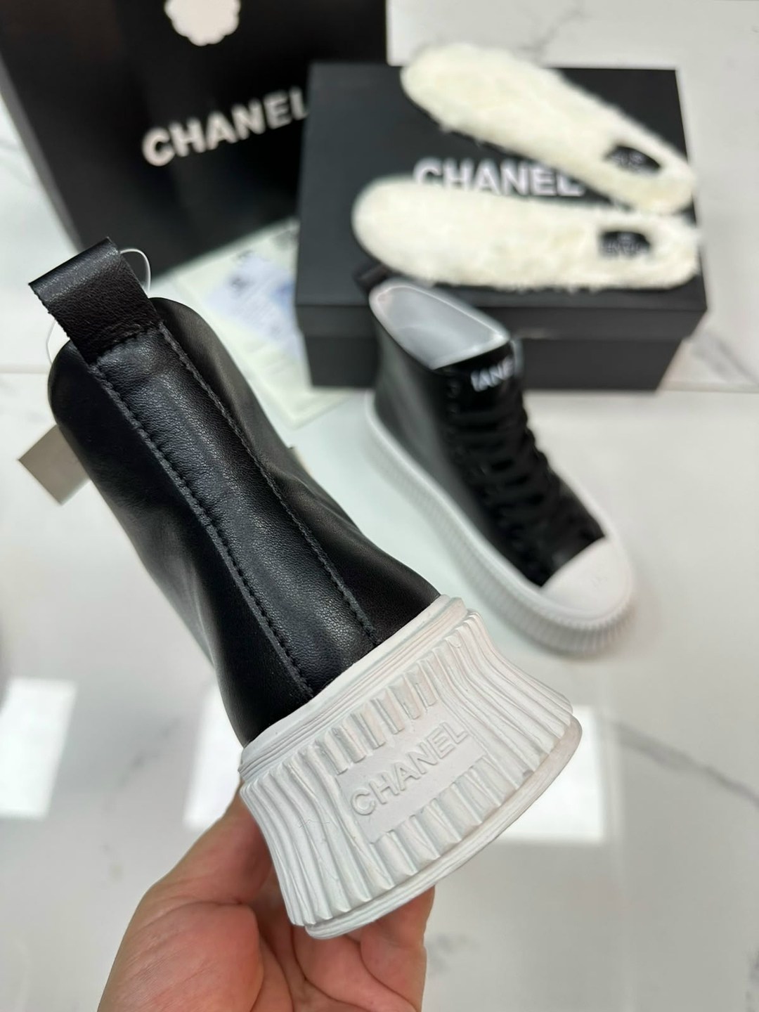 ,кеды chanel,кеды шанель,кеды chanel зимние чёрные с белым,женская