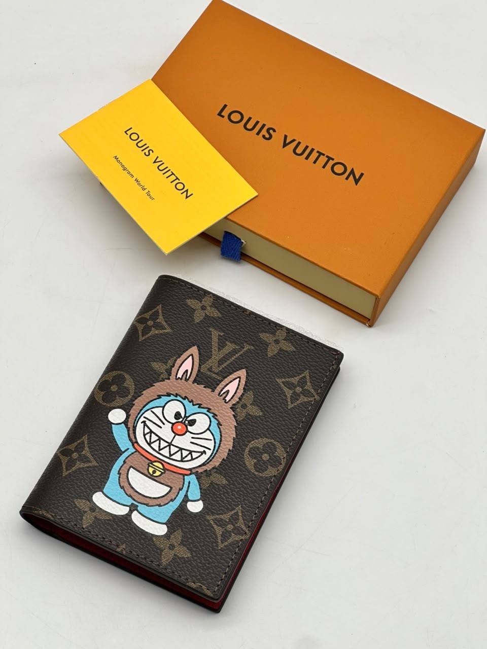 louis vuitton обложка на паспорт,обложка для документов louis vuitton,обложка на паспорт louis vuitton tiamat,обложка на паспорт louis vuitton print lion,обложка на паспорт луи виттон