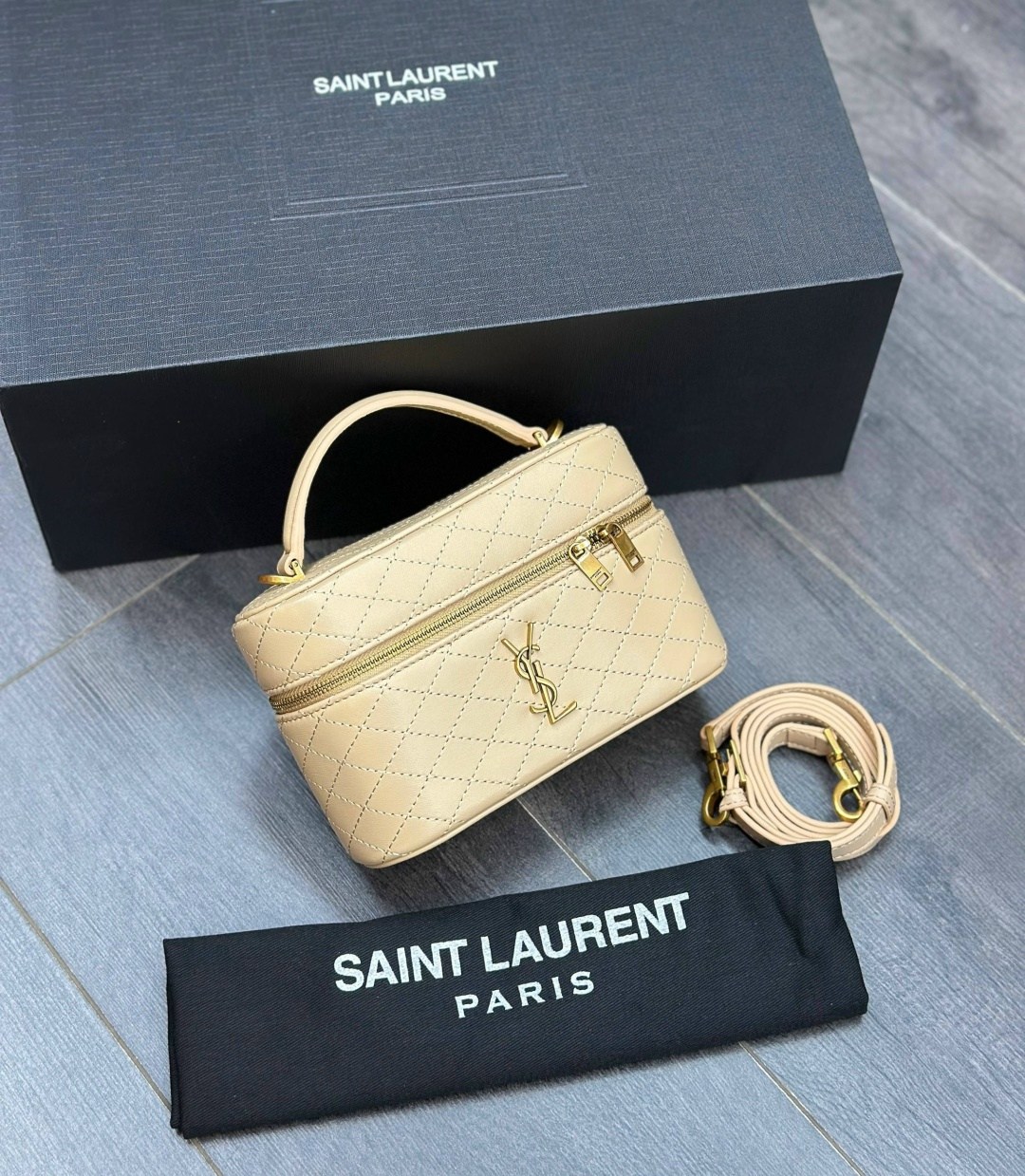 женская новая сумка yves saint laurent,косметичка yves saint laurent,saint laurent сумка,сумка yves saint laurent,сумка в стиле ysl gaby vanity bag yves saint laurent