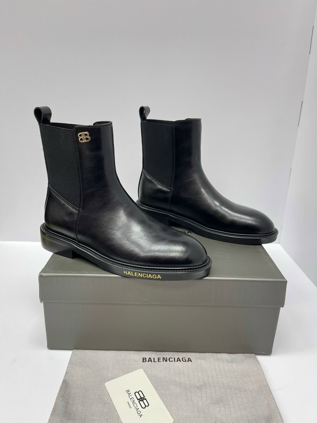 ботинки balenciaga,ботинки баленсиага,,женские ботинки,брендовая