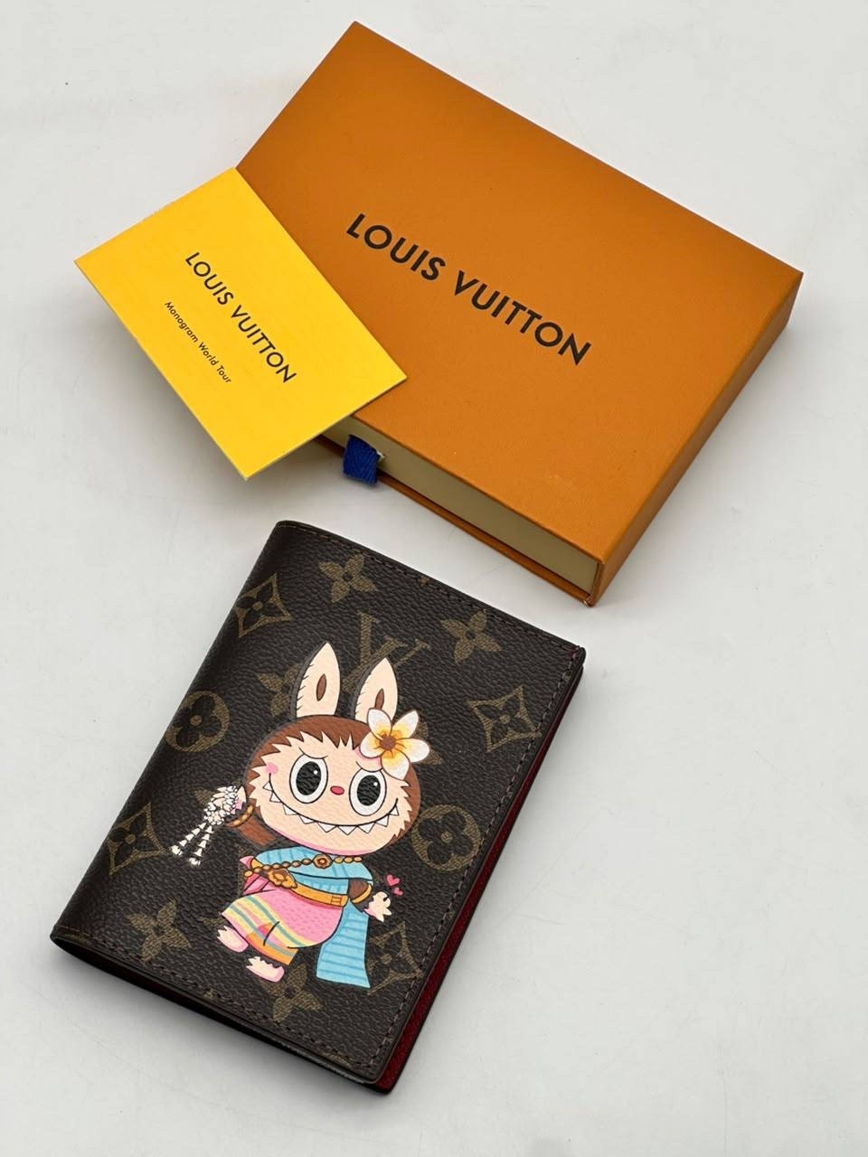 louis vuitton обложка на паспорт,обложка для документов louis vuitton,обложка на паспорт louis vuitton tiamat,обложка на паспорт louis vuitton print lion,обложка на паспорт луи виттон