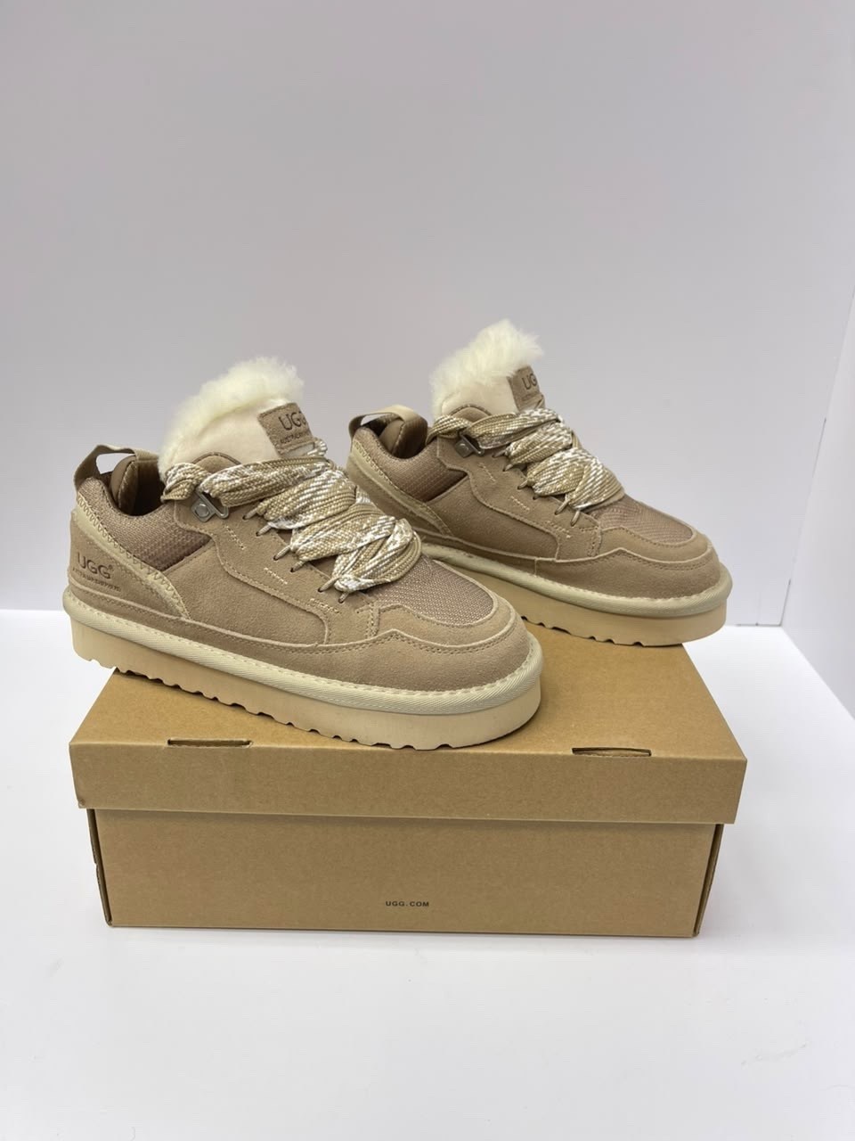 ,ugg кроссовки,кроссовки угги,теплые кроссовки,кроссовки женскиe