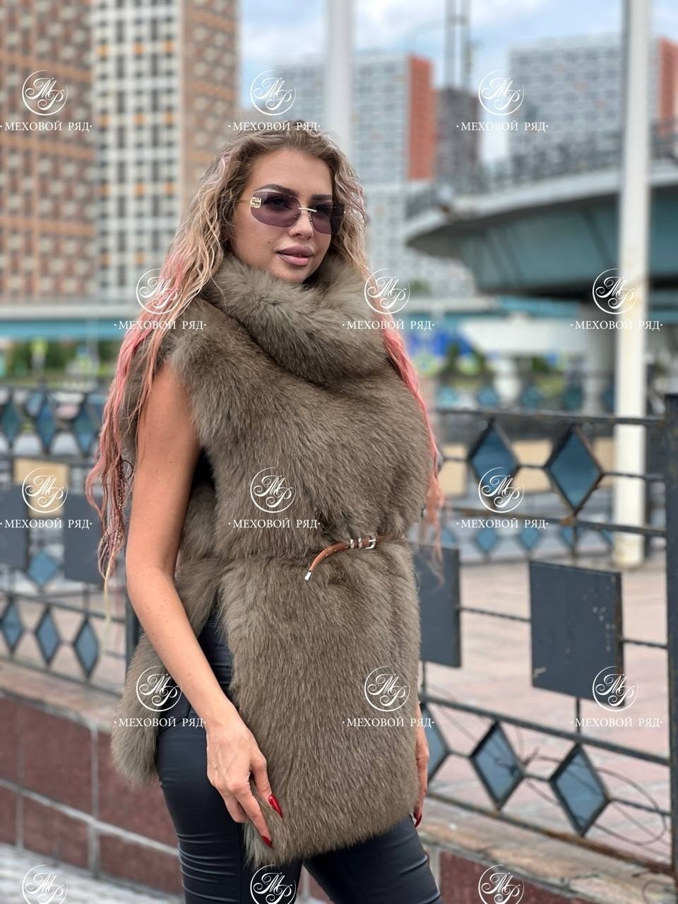 меховая жилетка,жилеты из песца,жилет из меха песца,меховой жилет,женский меховой жилет