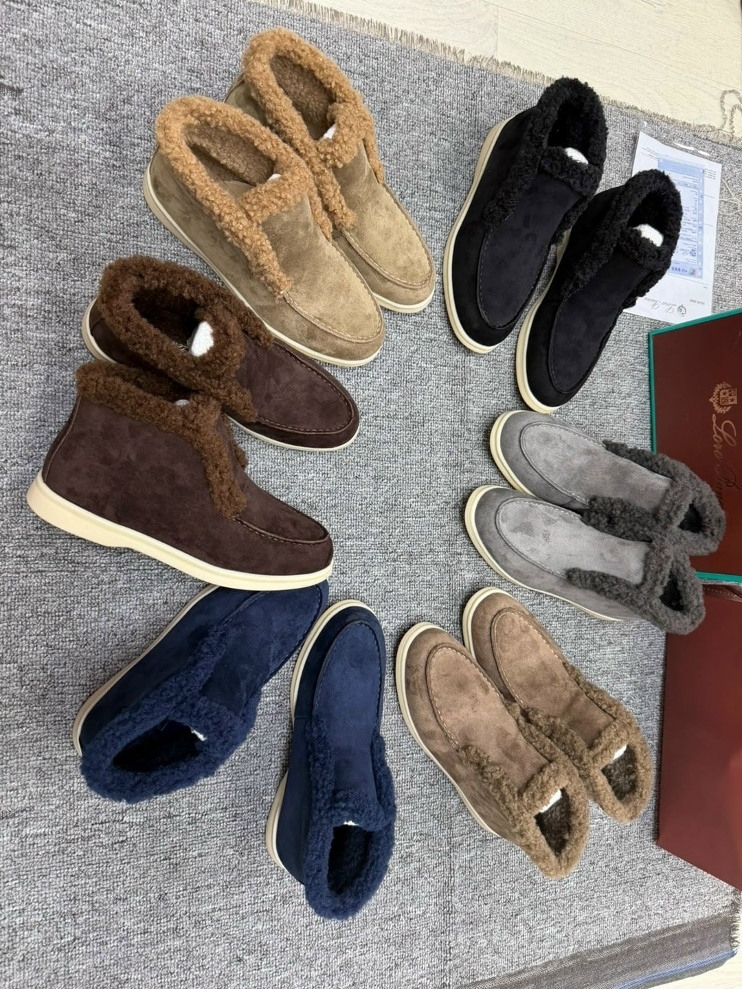 замшевые серые ботинки на меху loro piana open walk,зимние замшевые ботинки loro piana open walk хаки с мехом,лоферы loro piana,женские ботинки loro piana open walk с мехом,
