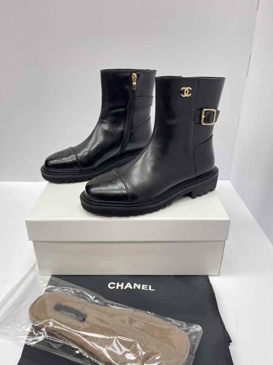 ботинки chanel,ботинки шанель,сапоги chanel,ботинки chanel женские,ботинки женские шанель