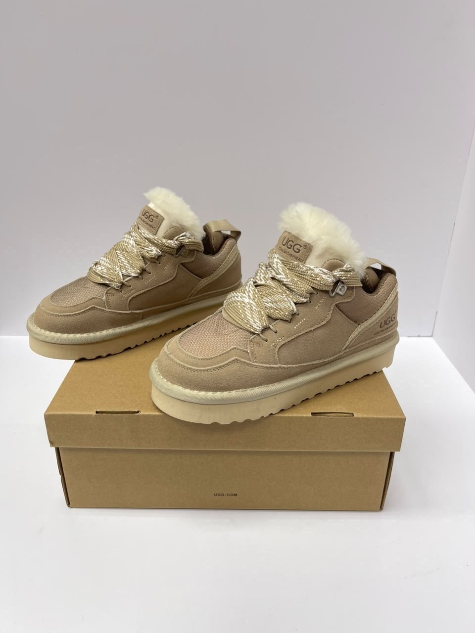 ,ugg кроссовки,кроссовки угги,теплые кроссовки,кроссовки женскиe