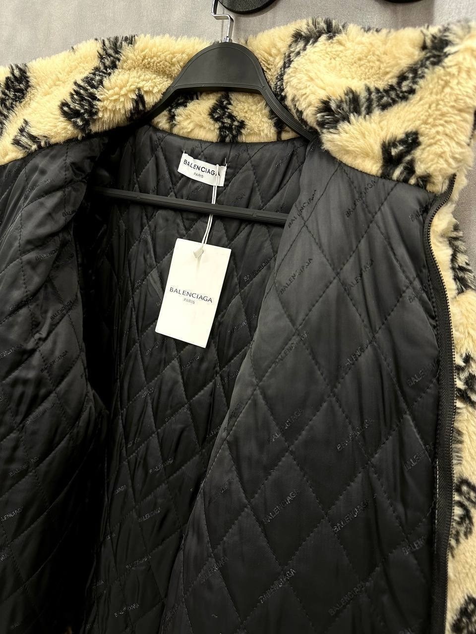 куртка модная,теплое пальто,пальто balenciaga,куртка женская,пальто женские