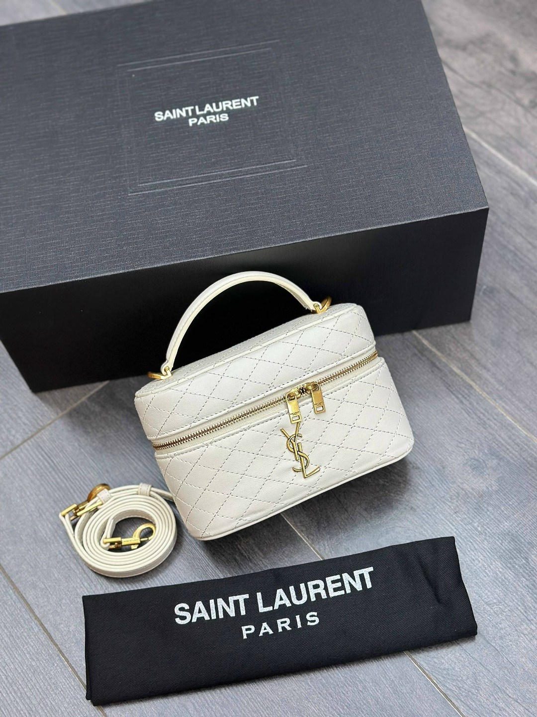 женская новая сумка yves saint laurent,косметичка yves saint laurent,saint laurent сумка,сумка yves saint laurent,сумка в стиле ysl gaby vanity bag yves saint laurent