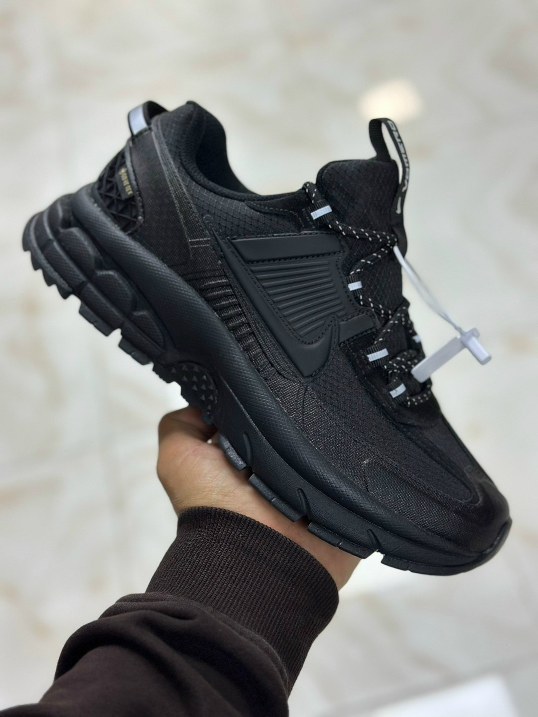 кроссовки nike мужские,кроссовки nike air zoom vomero 5,кроссовки мужские,мужская  nike zoom vomer roam fv2295-002,кроссовки nike air zoom vomero