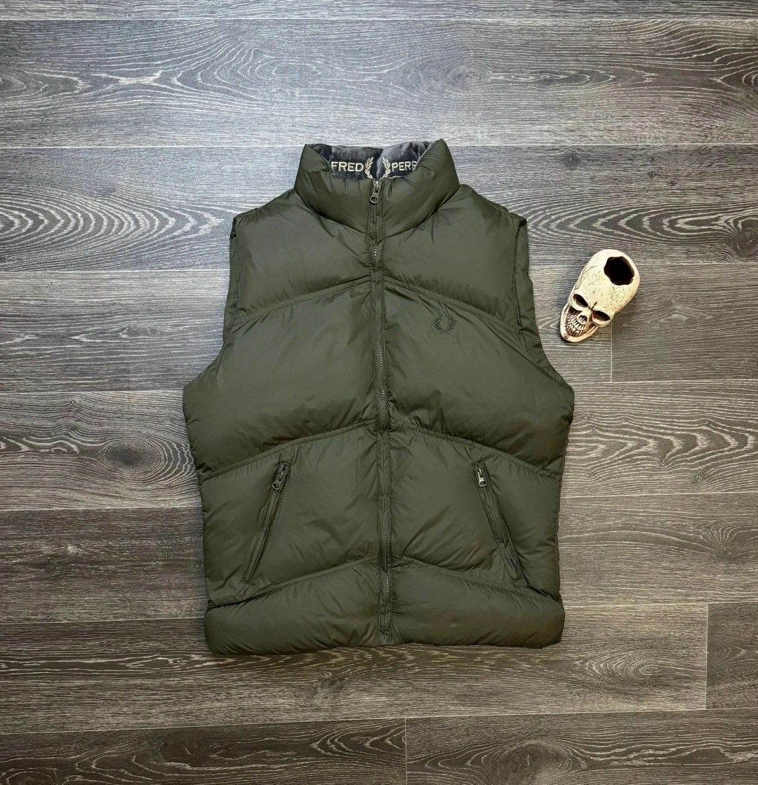 жилет зеленый,жилет,мужской жилет,жилет спортивное,утепленный жилет fred perry