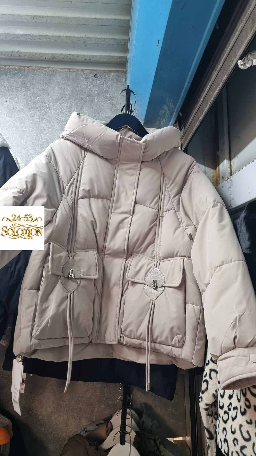 демисезонная короткая куртка оверсайз с капюшоном eveli clothing,куртка женская,куртка демисезонная,модная куртка,куртка