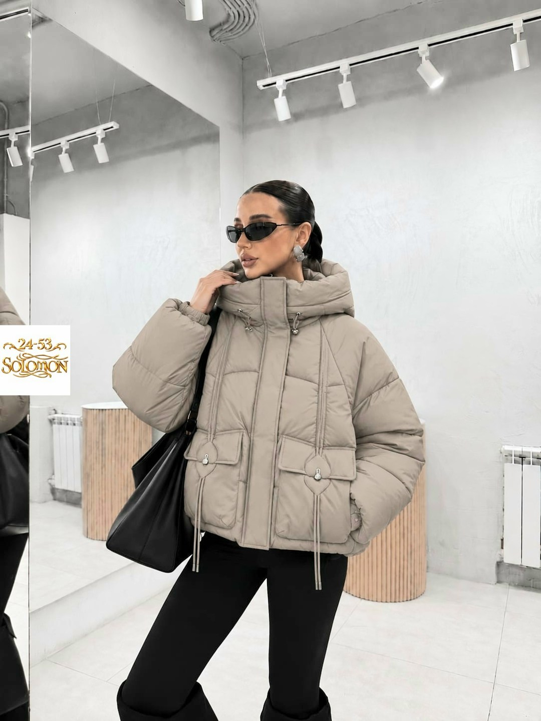 демисезонная короткая куртка оверсайз с капюшоном eveli clothing,куртка женская,куртка демисезонная,модная куртка,куртка