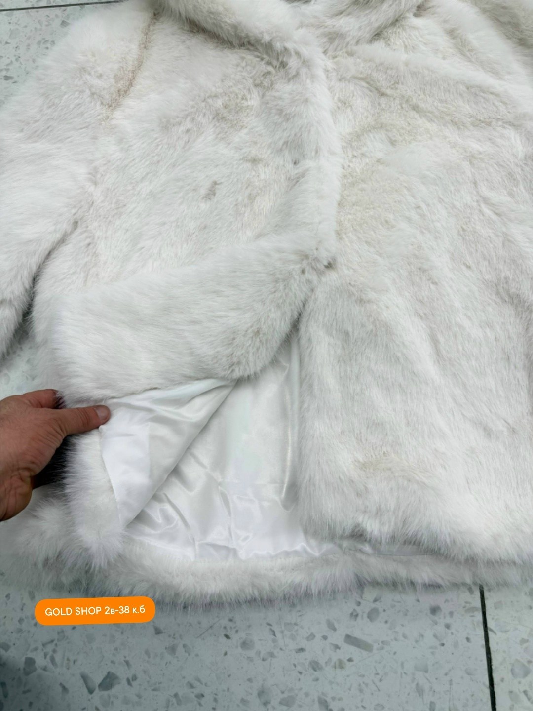 белая шуба,белая норковая шуба,шубка,полушубок,шуба с капюшоном