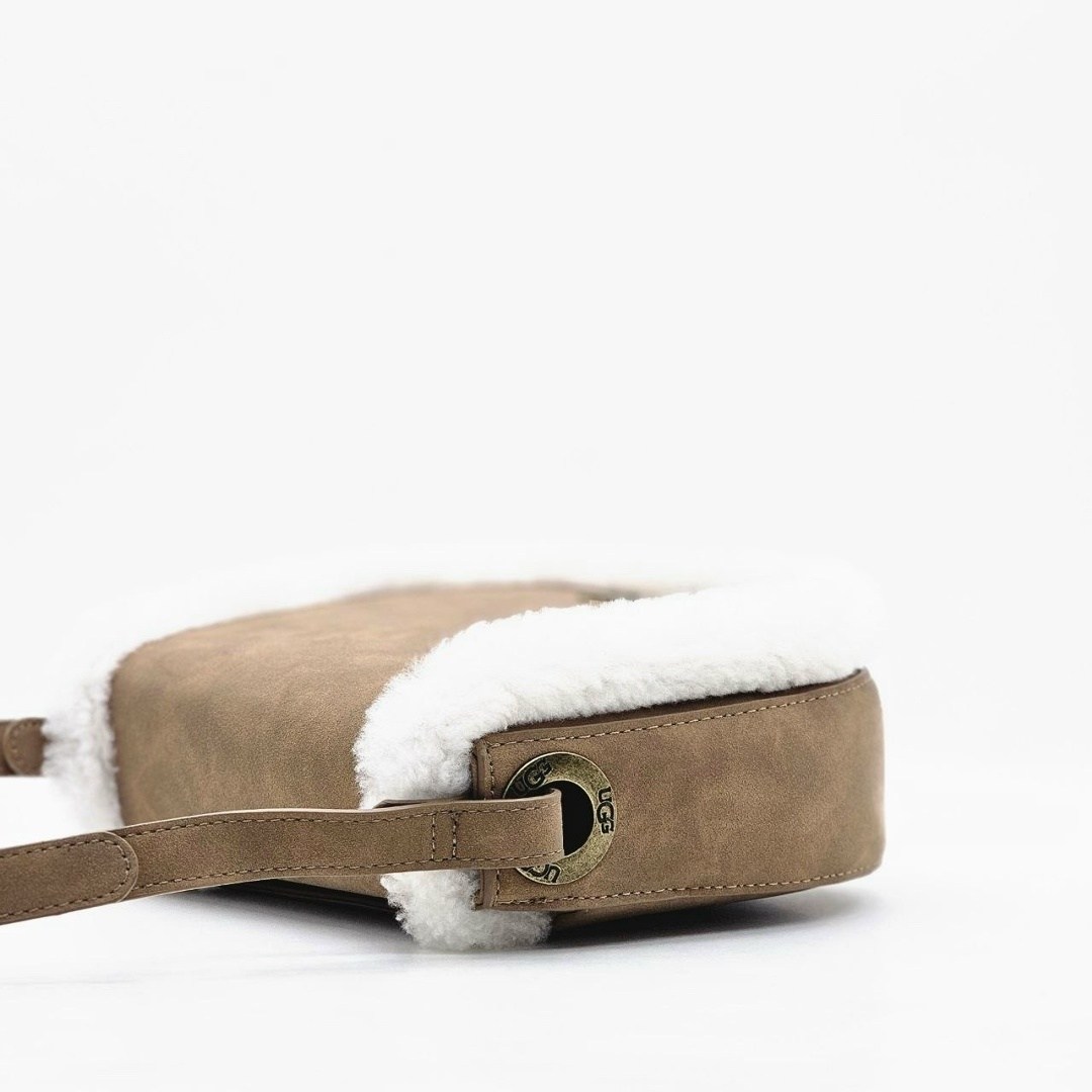 сумка с мехом ugg,сумка из натуральной замши меховые от ugg,сумка меховая ugg,ugg сумка,сумка женская ugg с мехом