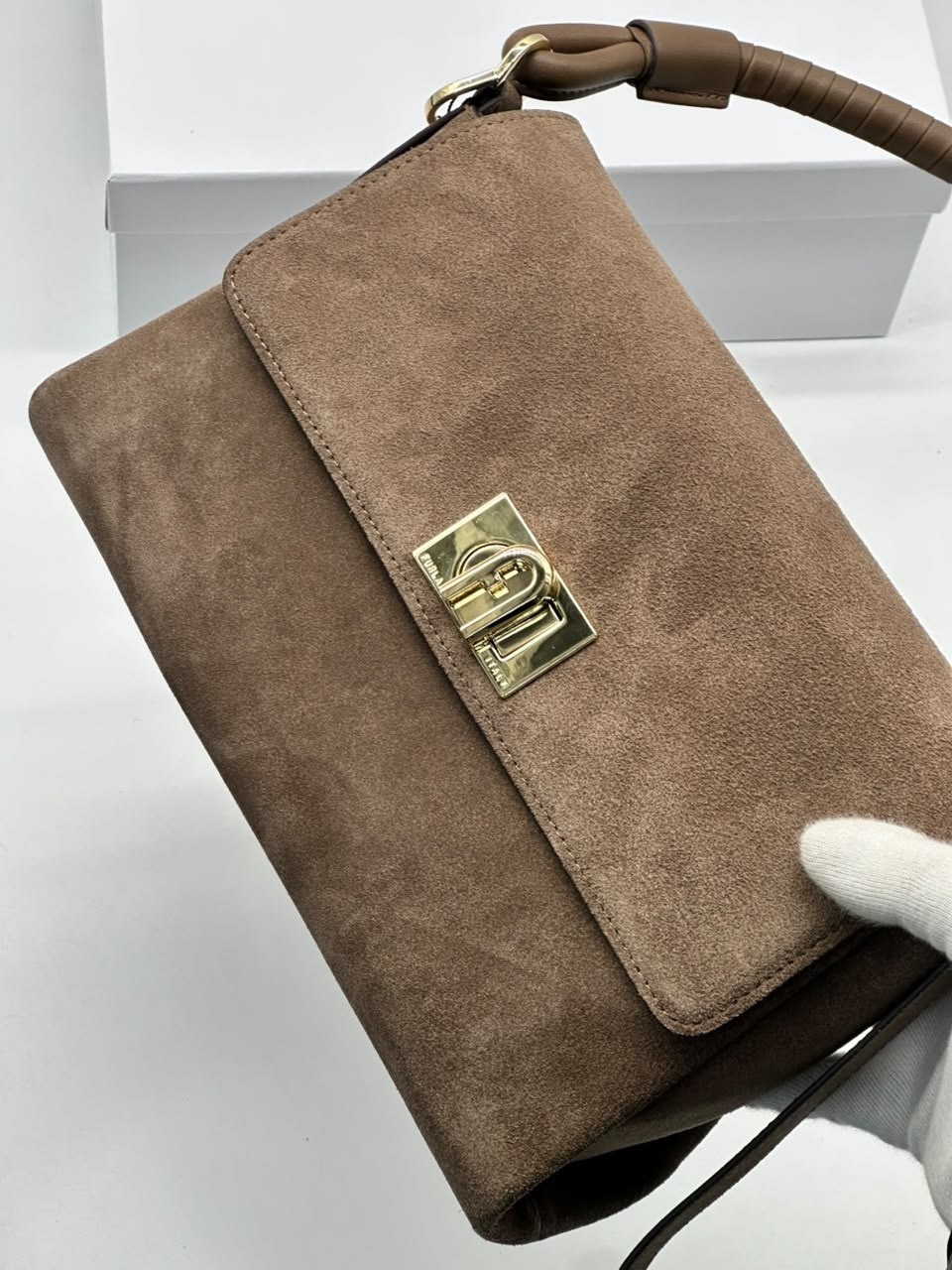 замшевая сумка,сумка фенди коричневая,сумка fendi baguette коричневая замшевая,сумка из натуральной замши,женская сумка