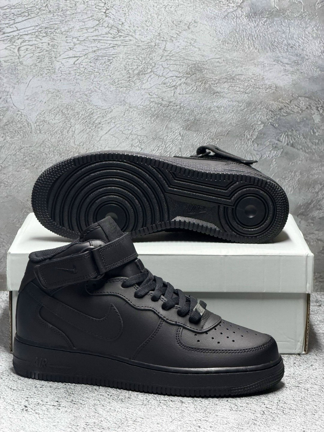 кроссовки nike air force 1 mid "black",nike air force 1 mid "black",кроссовки nike air force 1 mid,кроссовки nike air force 1 черные высокие,nike air force 1 mid