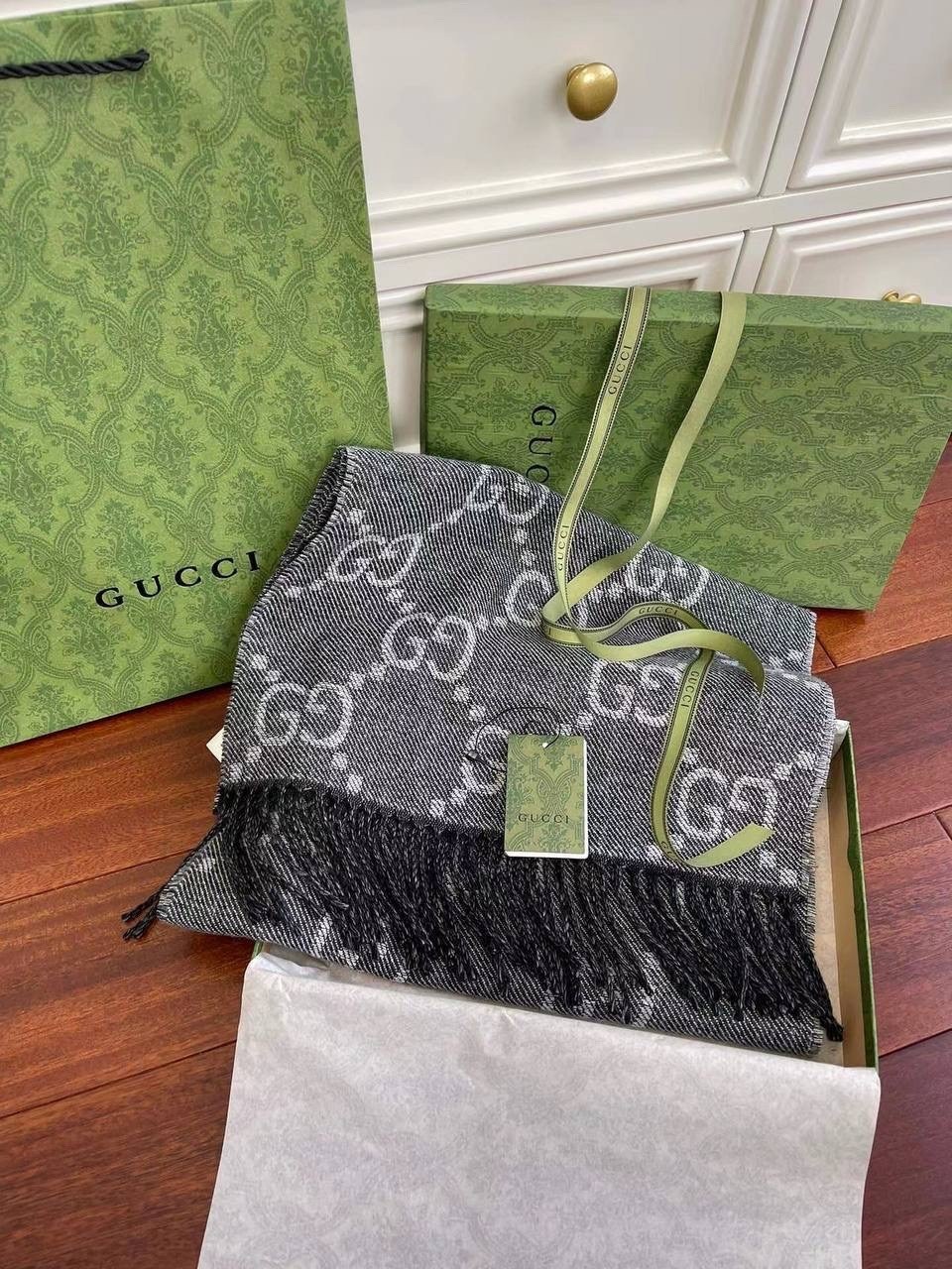 шарф gucci,шарф гуччи,шерстяной шарф gucci,шарф гуччи мужской двусторонний,шарф gucci женский