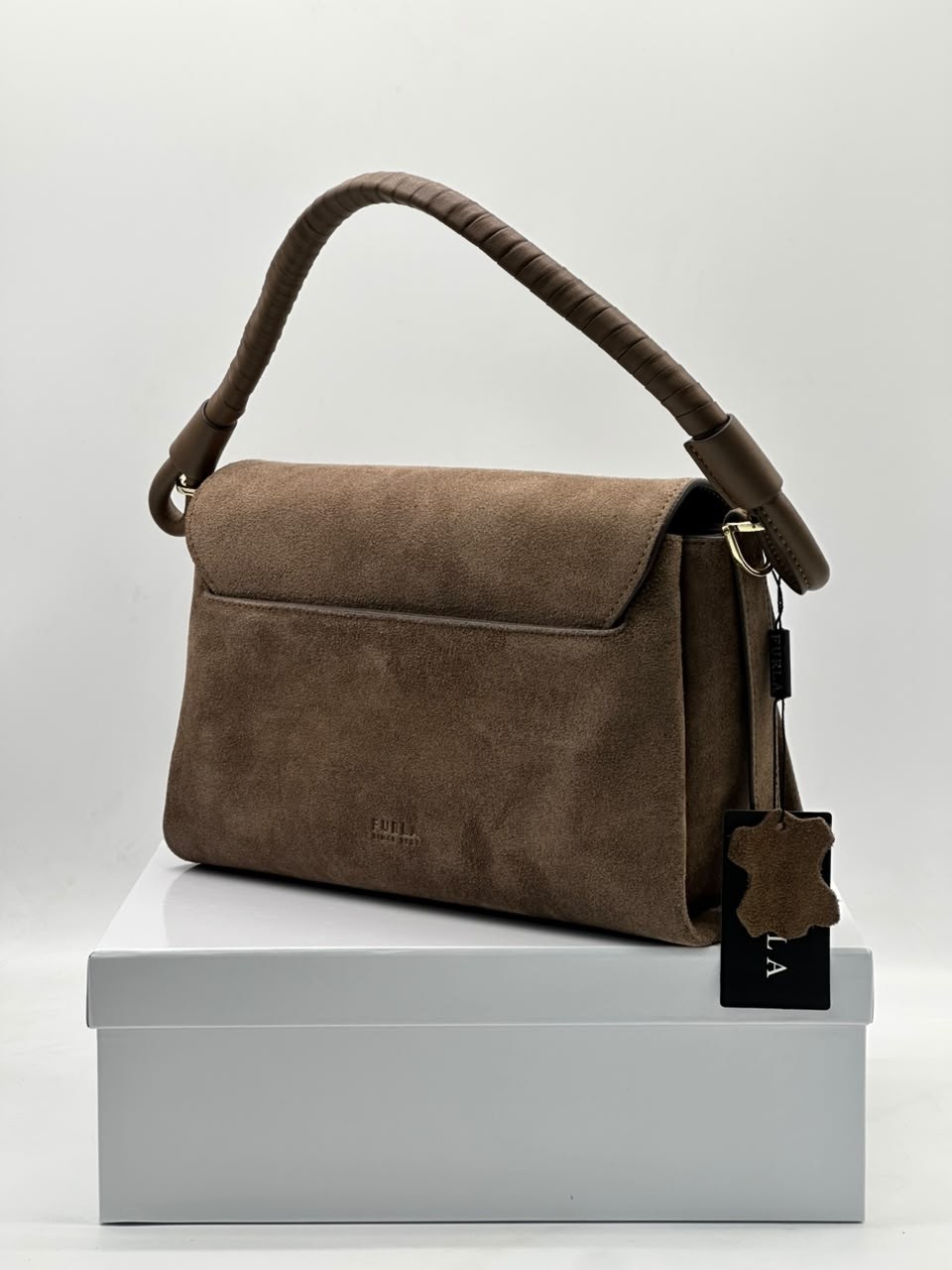 замшевая сумка,сумка фенди коричневая,сумка fendi baguette коричневая замшевая,сумка из натуральной замши,женская сумка